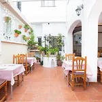 El Gallo Hostel *